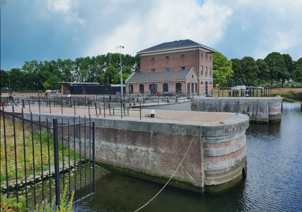 Droogdok Jan Blanken,Hellevoetsluis